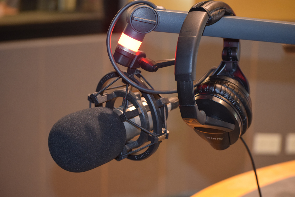 Podcast-booking-agency-helping-guests-get-featured-on-top-shows